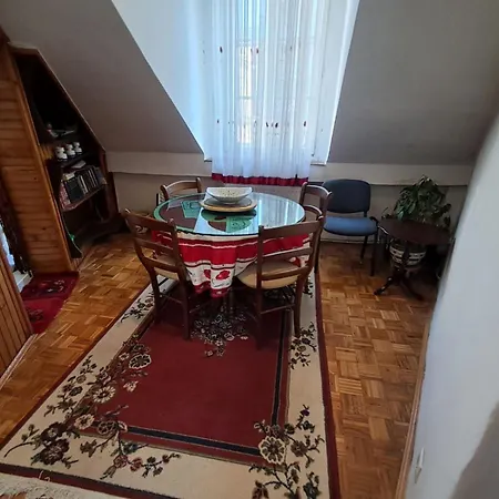 Kao Kod Kuce Sarajevo